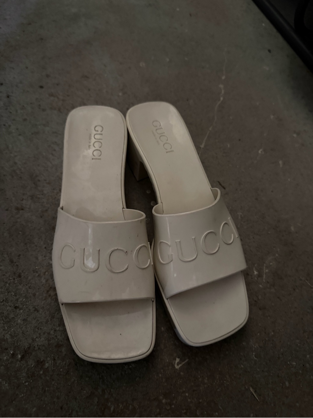 Gucci Cream Patent Leather Logo Block Heel Slides